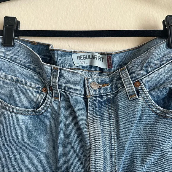Levi’s 505 Jeans - Picture 5 of 8